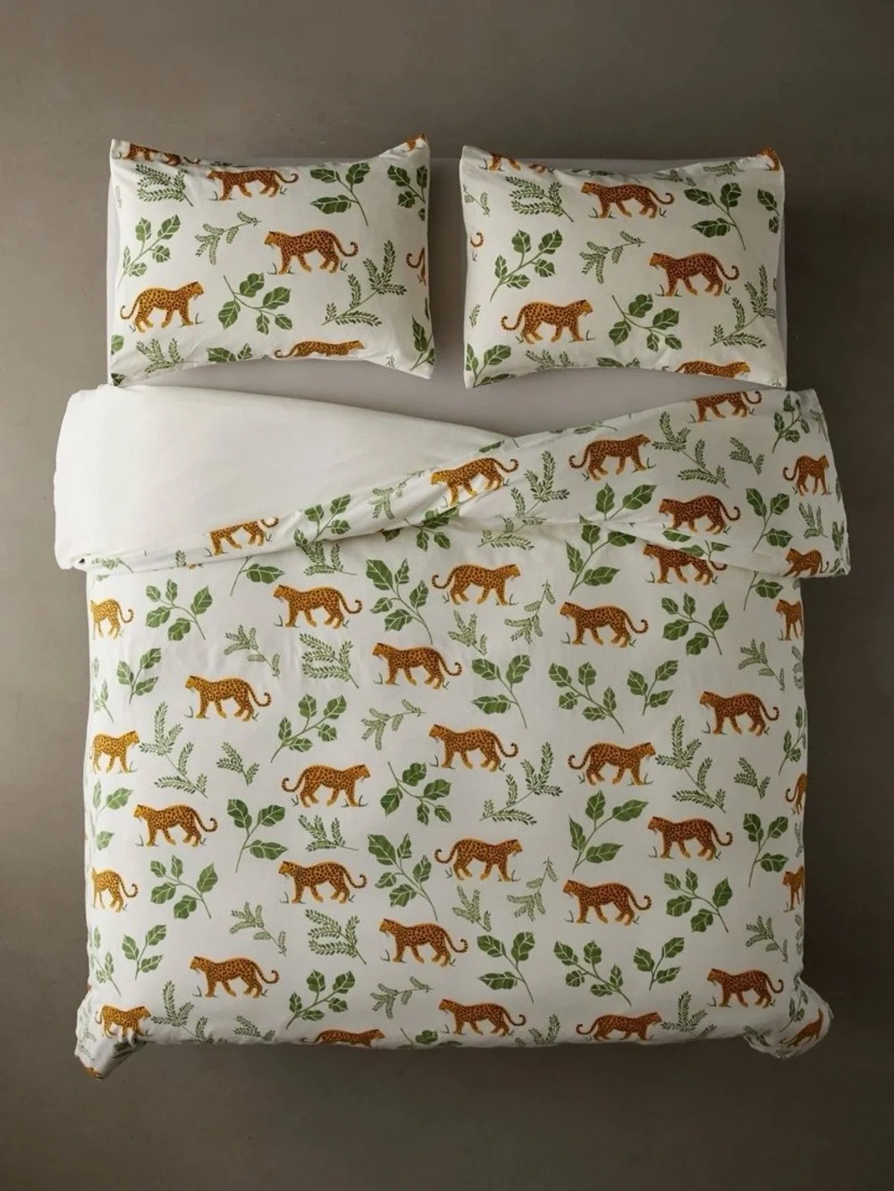 🐆NWT🐆 Urban Outfitters Prowling Leopard Duvet Cover Set with Shams, Size King